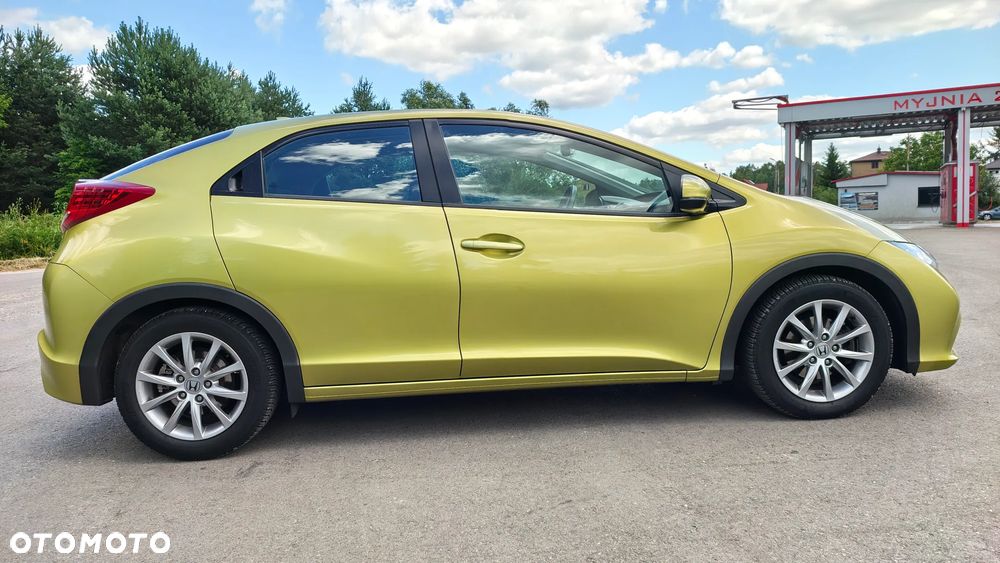 Honda Civic 1.8 i-VTEC Sport Black Edition - 16
