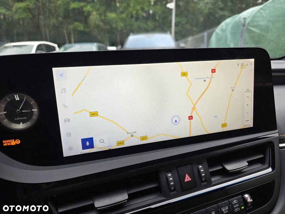 Lexus ES 300h Business Edition - 25