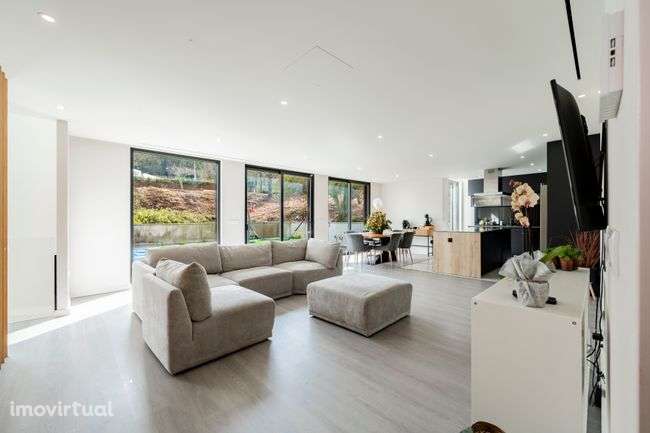 MORADIA GEMINADA T4+1, 4 Suites em PALMEIRA, BRAGA - Grande imagem: 2/41