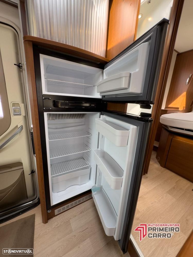 Rapido Serie 6F 696 FF Premium c.central e basculante - 36