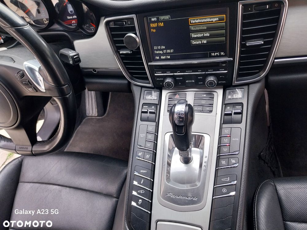 Porsche Panamera 4S - 14