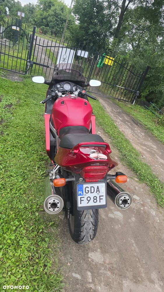 Honda CBR - 9