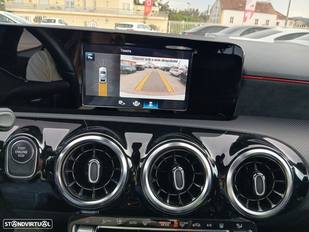 Mercedes-Benz A 250 e 8G-DCT AMG Line - 28