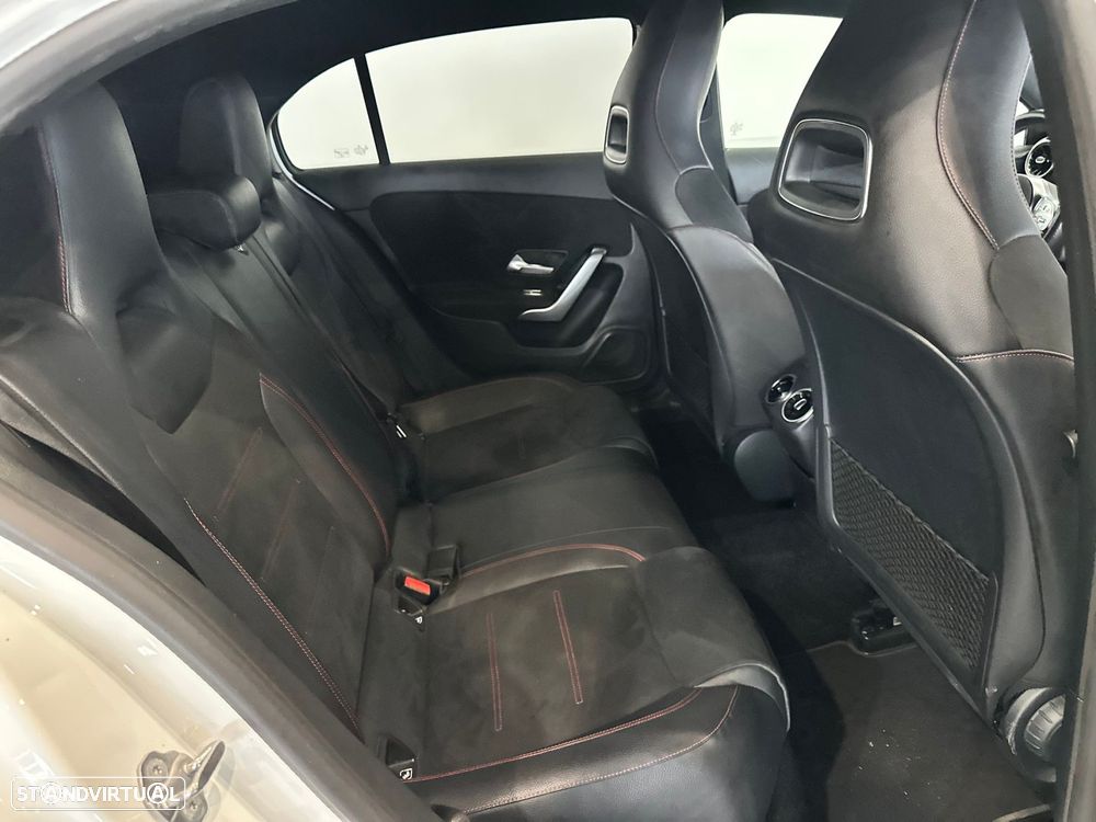 Mercedes-Benz A 180 d AMG Line Aut. - 32