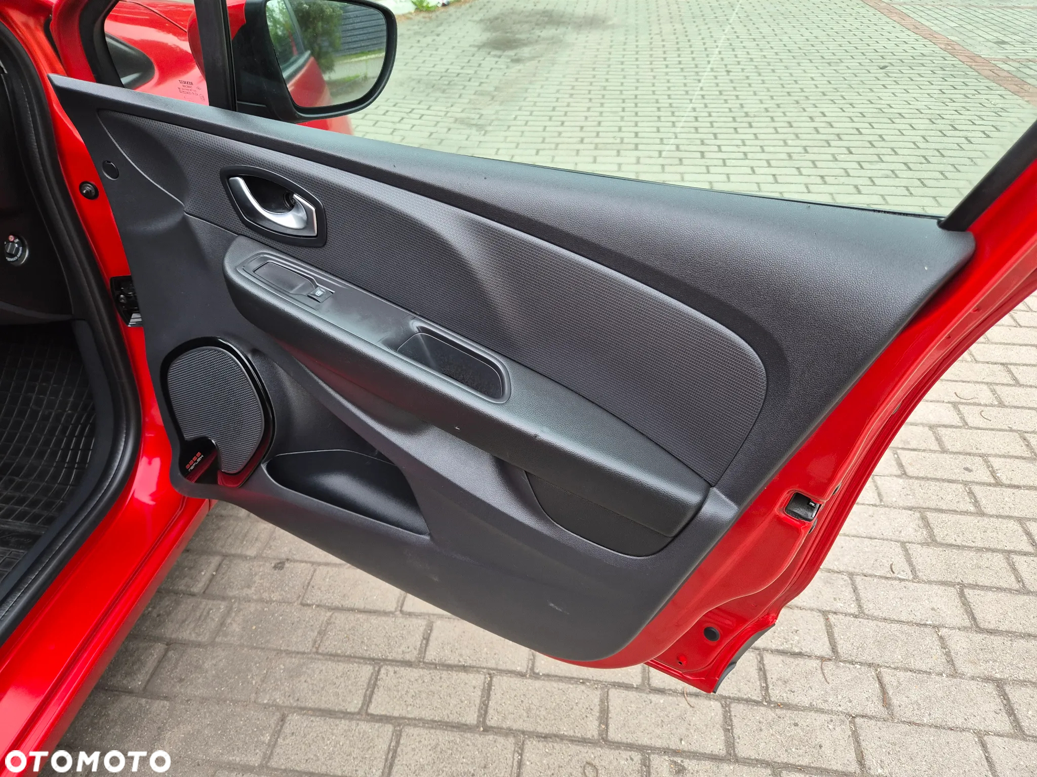 Renault Clio - 9