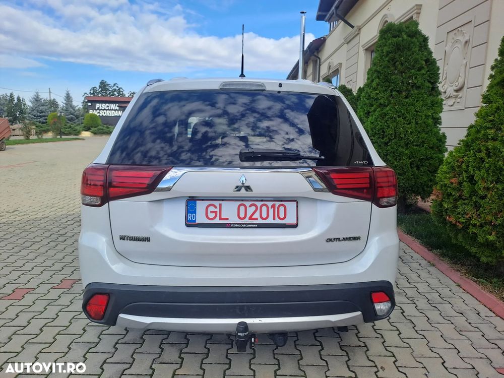 Mitsubishi Outlander 2.2 DI-D 4WD Instyle - 8