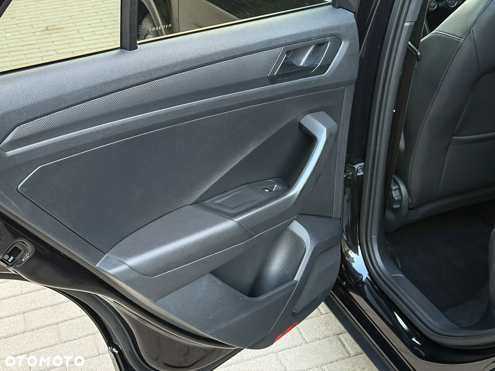 Volkswagen T-Roc 2.0 TDI SCR DSG R-Line - 38