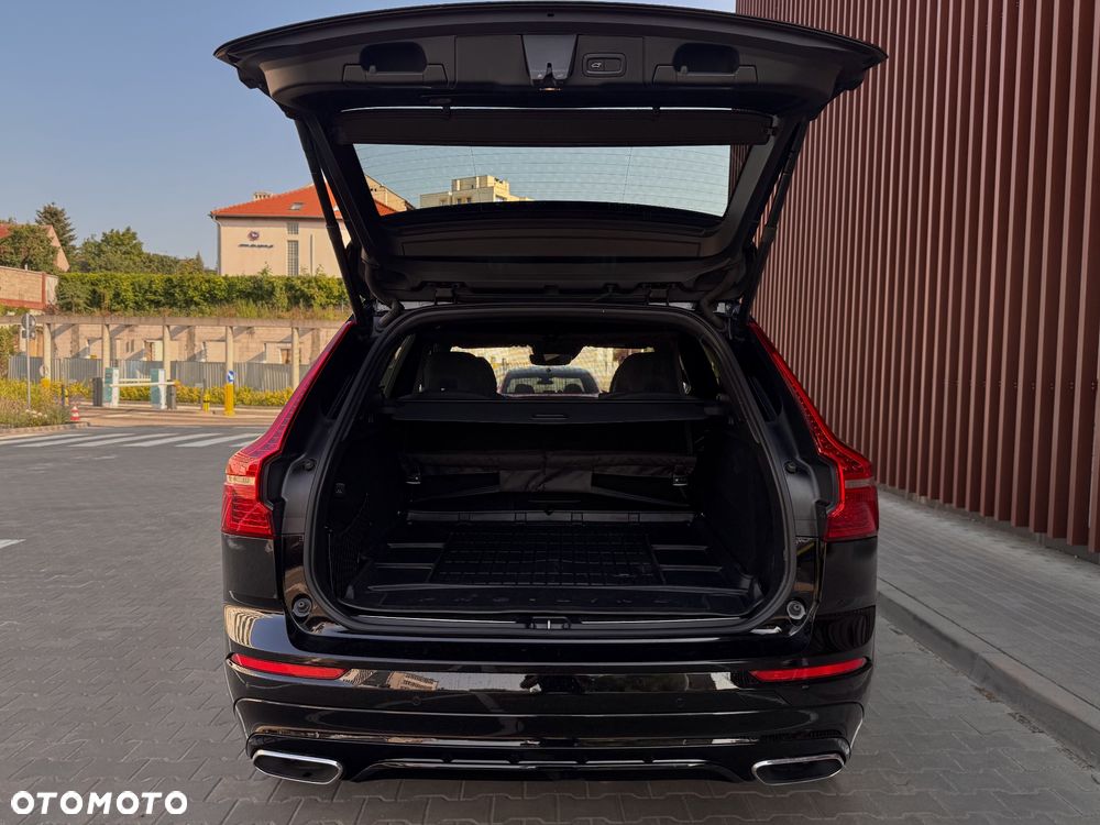 Volvo XC 60 D4 R-Design - 22