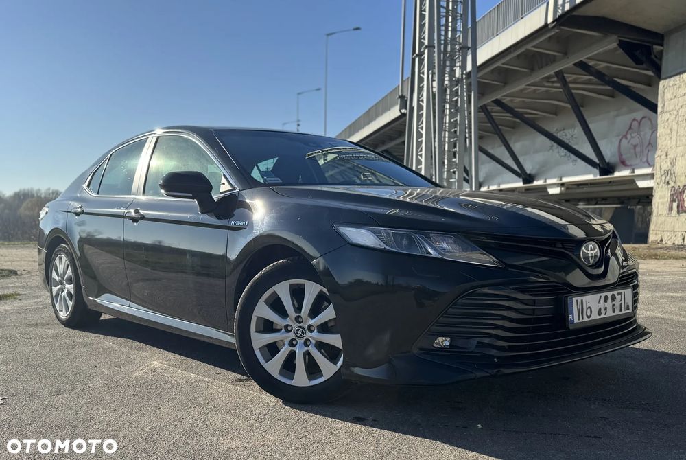 Toyota Camry 2.5 Hybrid Comfort CVT - 1