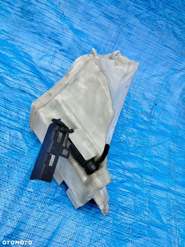 ZBIORNIK ZBIORNICZEK PŁYNU SPRYSKIWACZY BMW 3 E46 - 3