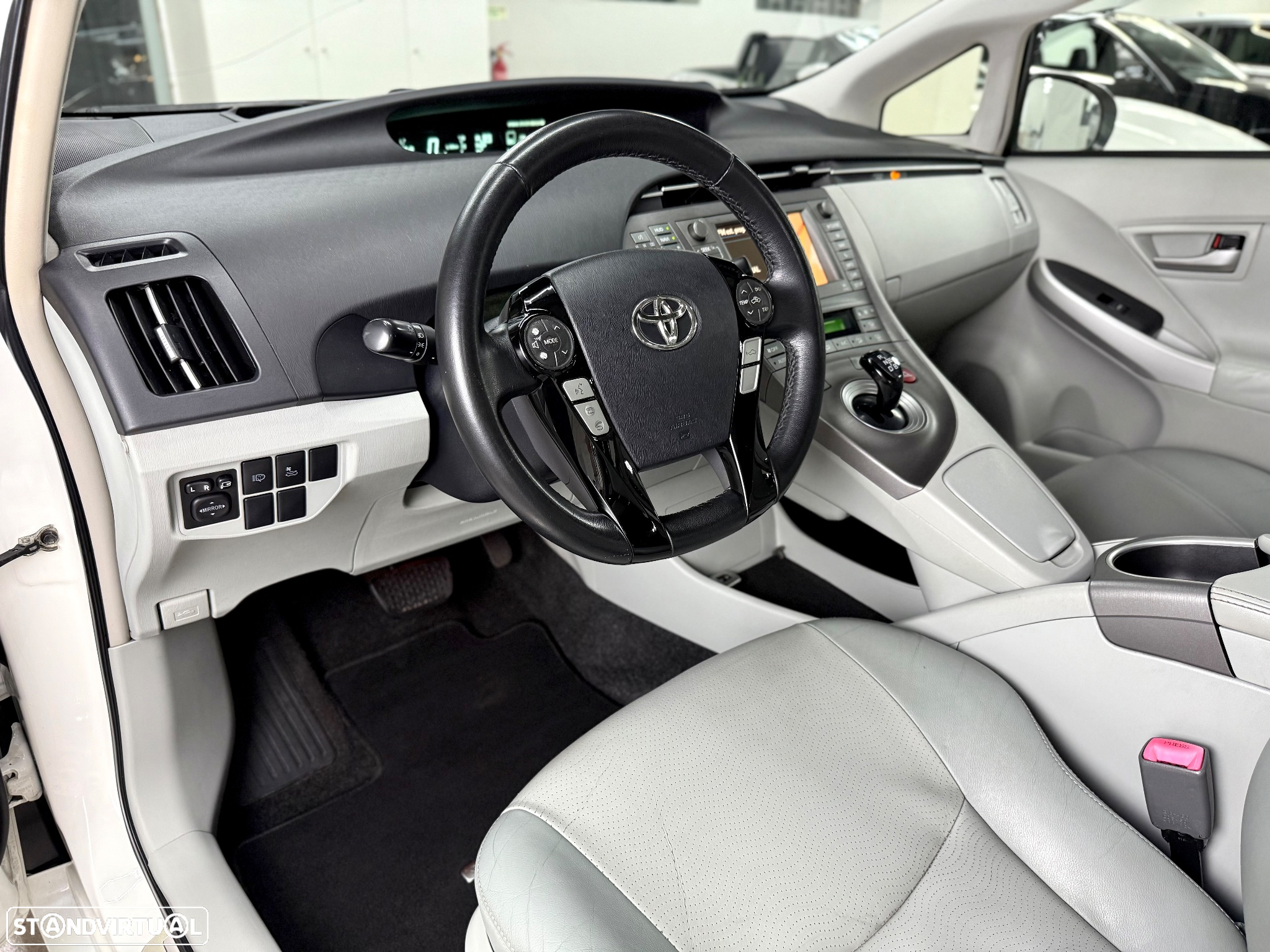Toyota Prius 1.8 Exclusive Touch&Go+ - 16