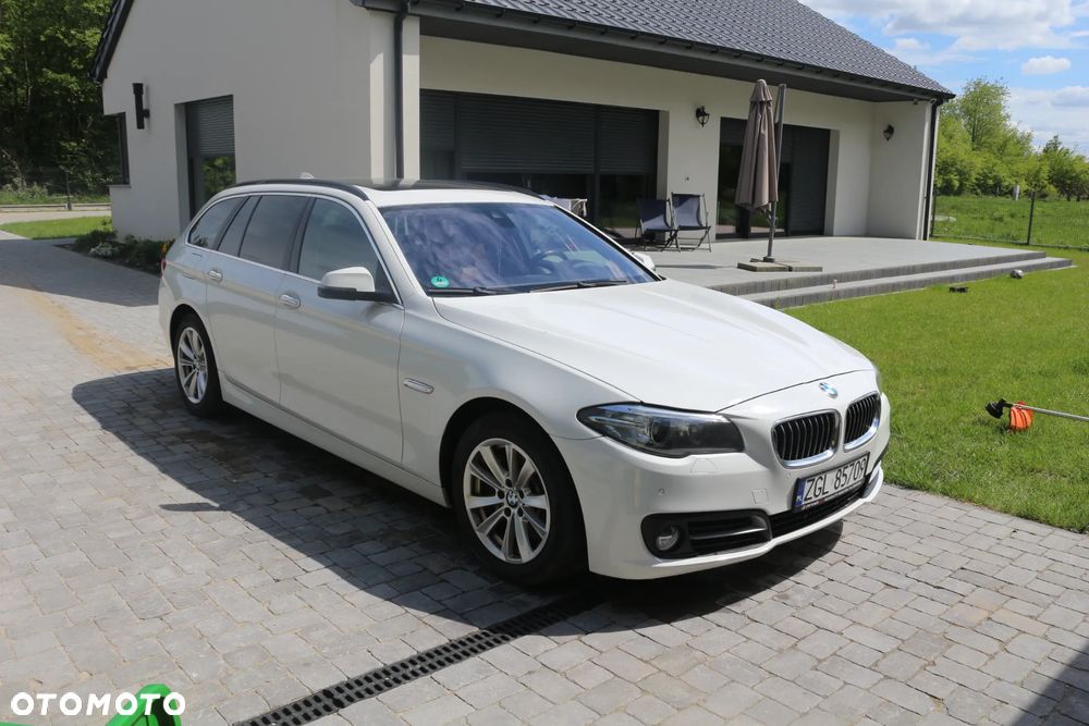 BMW Seria 5 525d Luxury Line - 8
