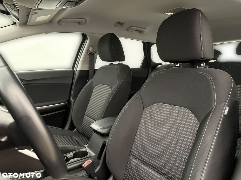 Kia Ceed - 12