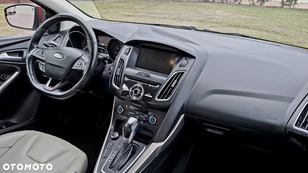 Ford Focus - 25