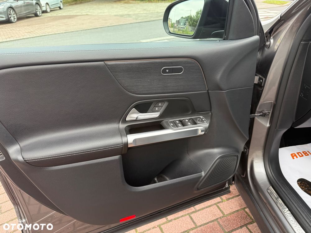 Mercedes-Benz GLB 200 d AMG Line 8G-DCT - 13