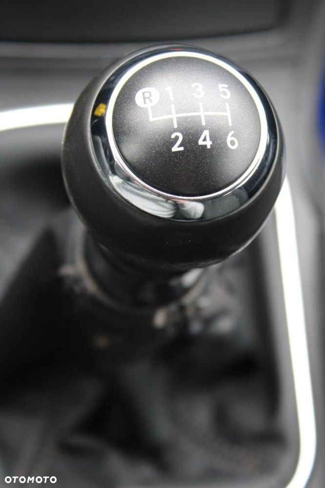 Toyota Avensis 1.6 Business Edition - 16