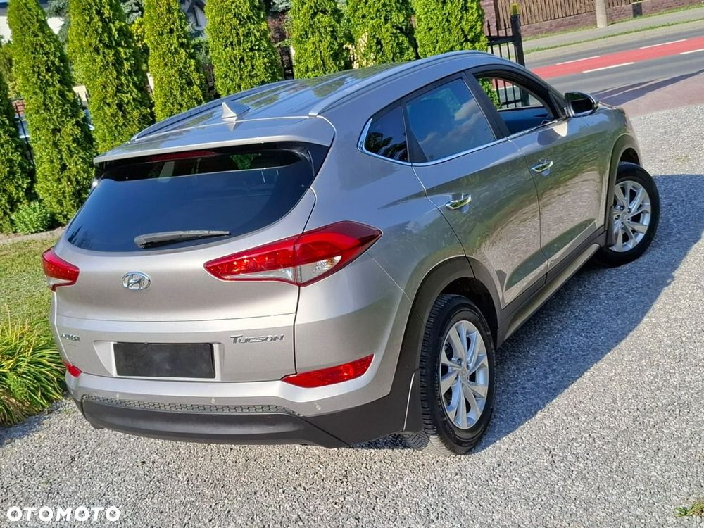 Hyundai Tucson 1.7 CRDI BlueDrive Comfort 2WD DCT - 11