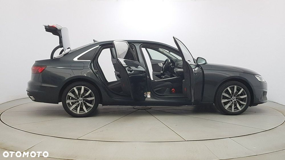 Audi A4 Allroad - 12