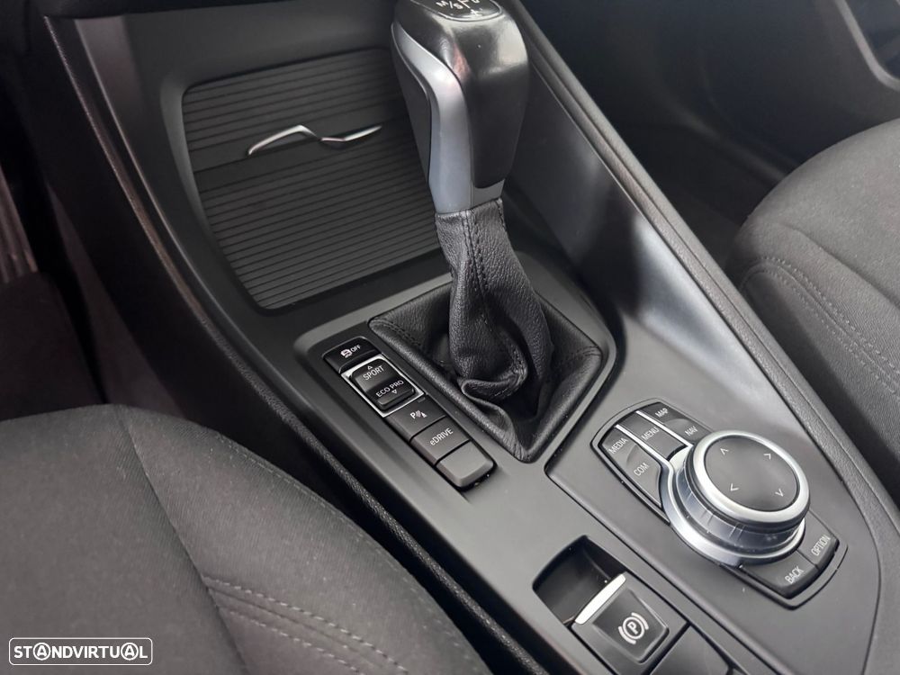 BMW X1 25 e xDrive Corporate Edition - 10