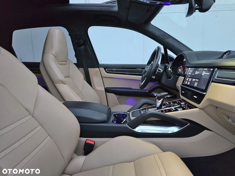 Porsche Cayenne Turbo Tiptronic S - 15