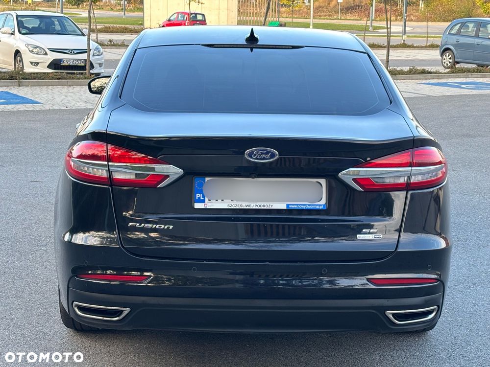 Ford Fusion - 34