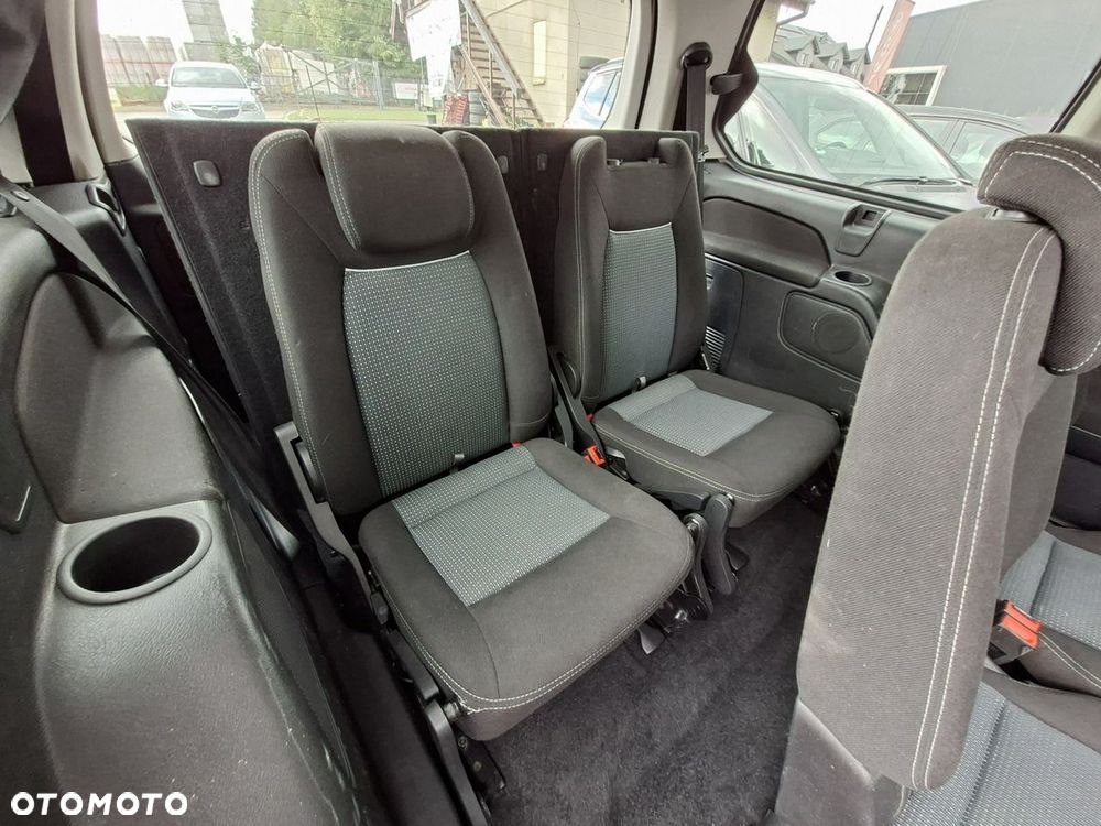 Ford Galaxy - 24