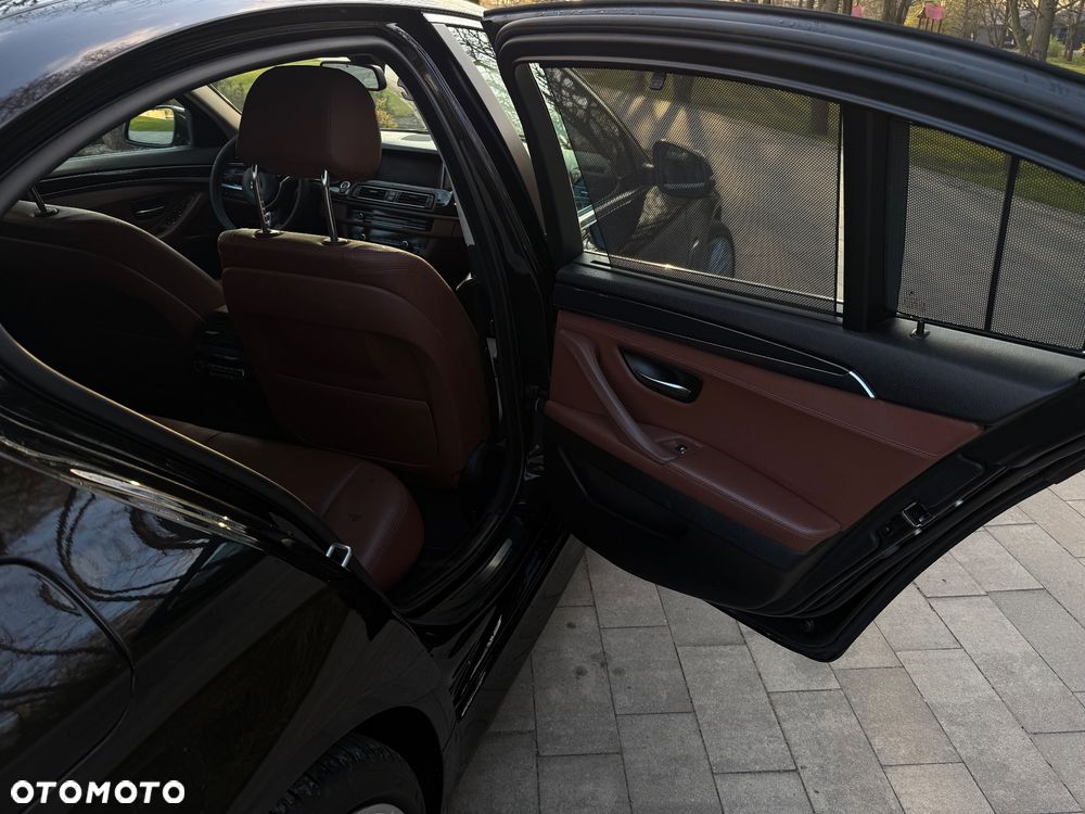 BMW Seria 5 535i xDrive Sport-Aut - 18