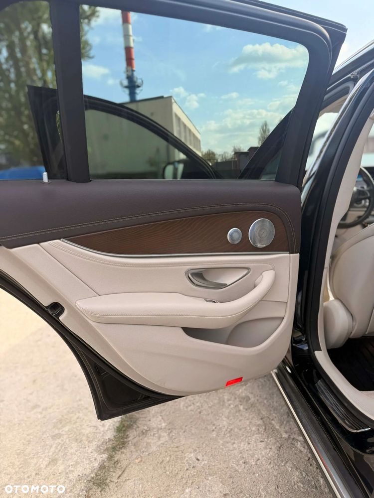 Mercedes-Benz Klasa E 220 d 4-Matic All-Terrain - 10