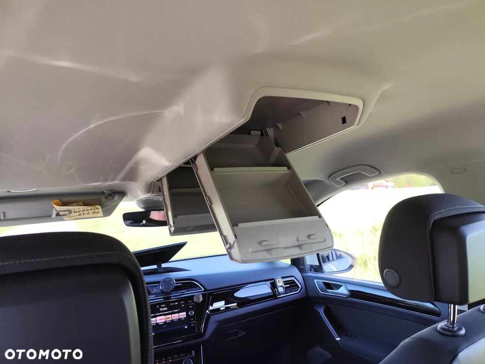 Volkswagen Touran 2.0 TDI SCR (BlueMotion Technology) DSG Highline - 24