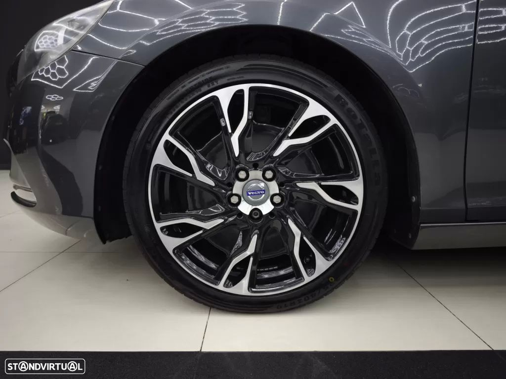 Volvo V40 1.6 D2 Momentum Eco - 18