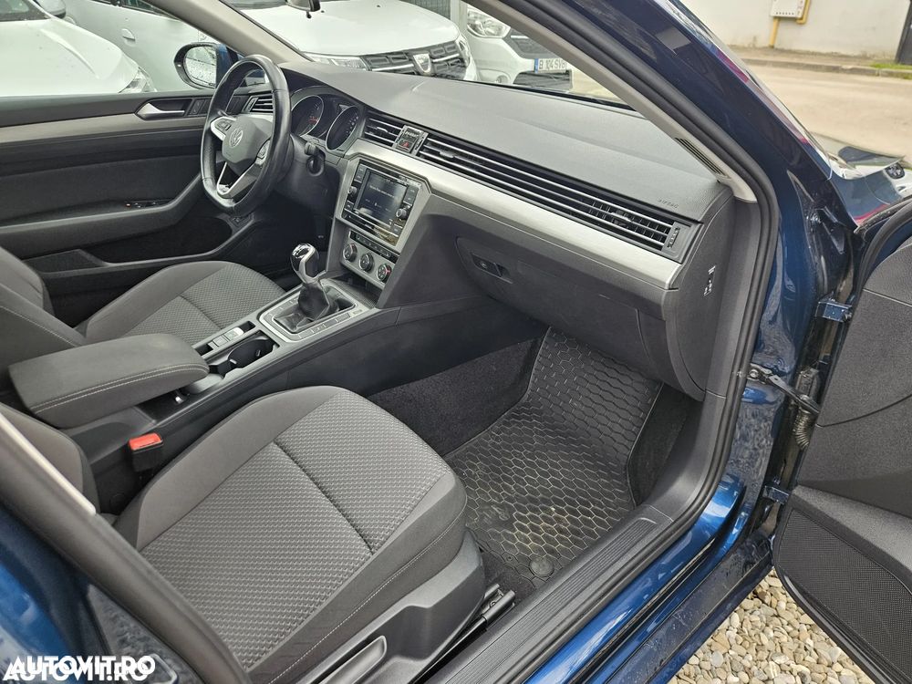 Volkswagen Passat 2.0 TDI Trendline - 7