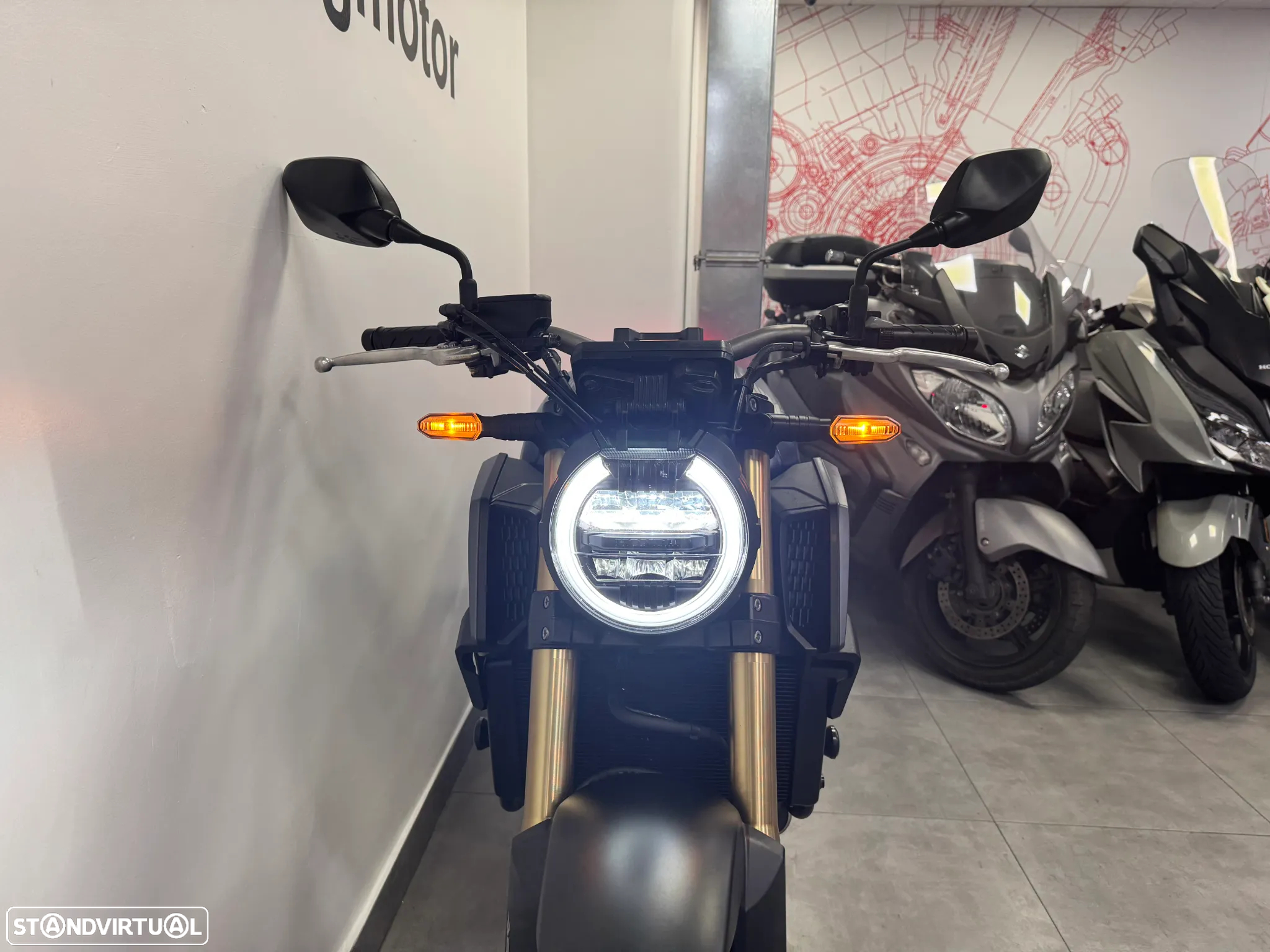 Honda CB 650 R - 4