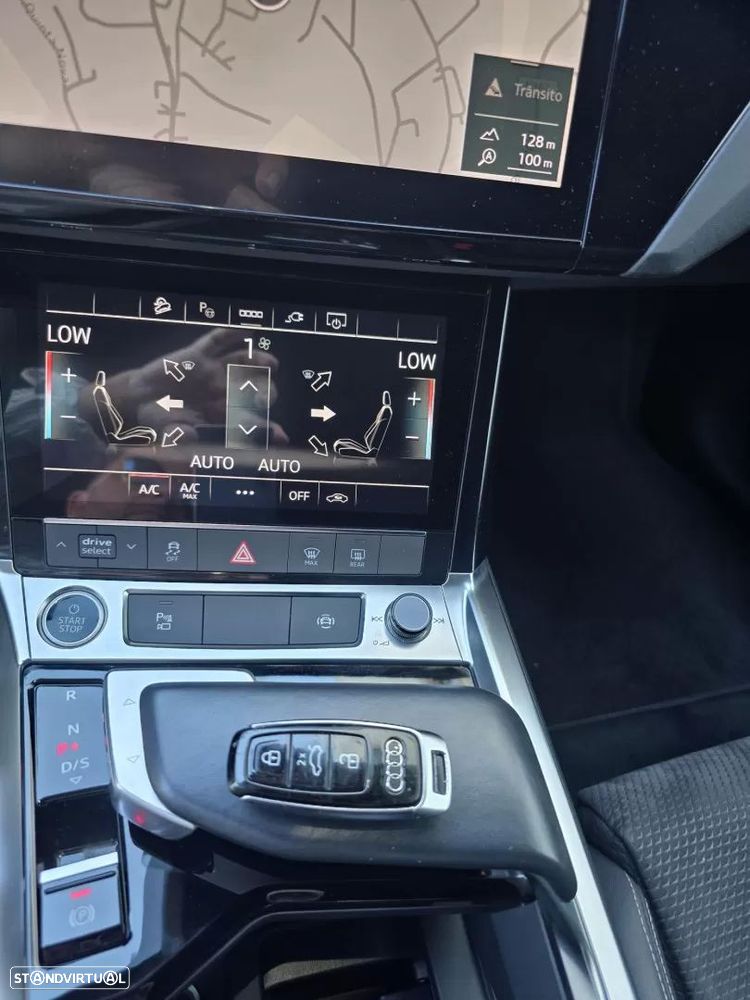 Audi e-tron 55 quattro S line - 37