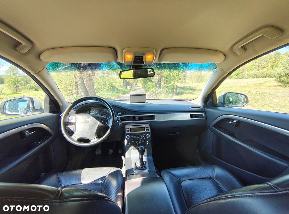 Volvo V70 2.0D Kinetic - 9