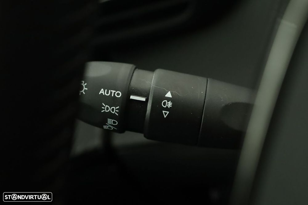 Peugeot 2008 1.2 Allure - 16