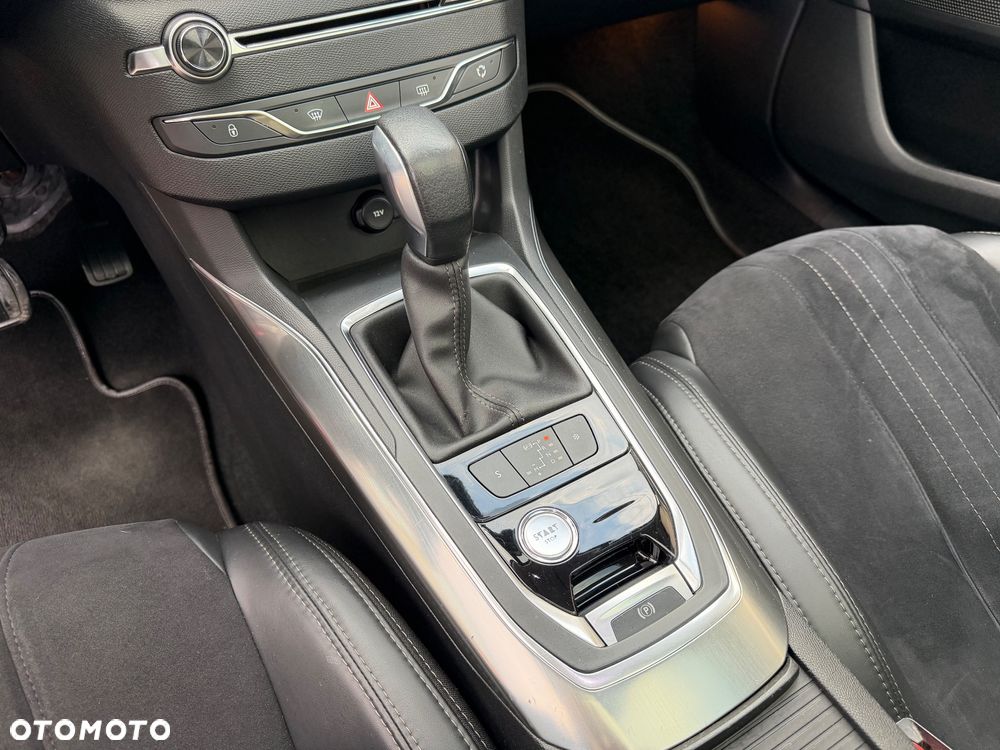 Peugeot 308 BlueHDi FAP 150 EAT6 Stop & Start Allure - 13