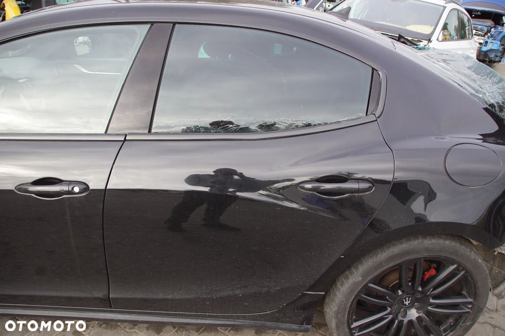 Pojazd na części 692106889 MASERATI GHIBLI 3.0 D 2014 nero vr. 820/a deska konsola silnik kierownica skrzynia drzwi maska zderzak lampa grill felgi 20 cali silnik błotnik szyba - 6