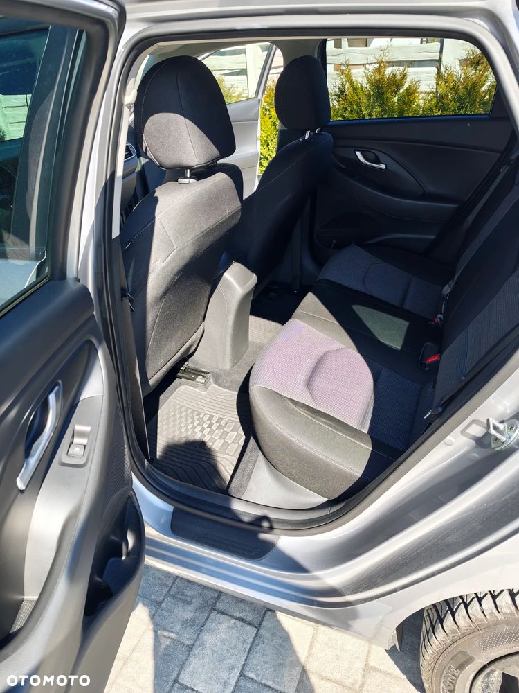 Hyundai i30 1.5 DPI Classic + - 8