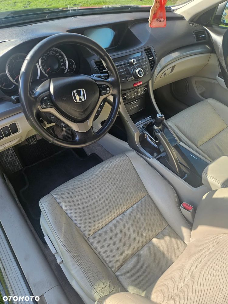 Honda Accord 2.2d Executive Nav - 8
