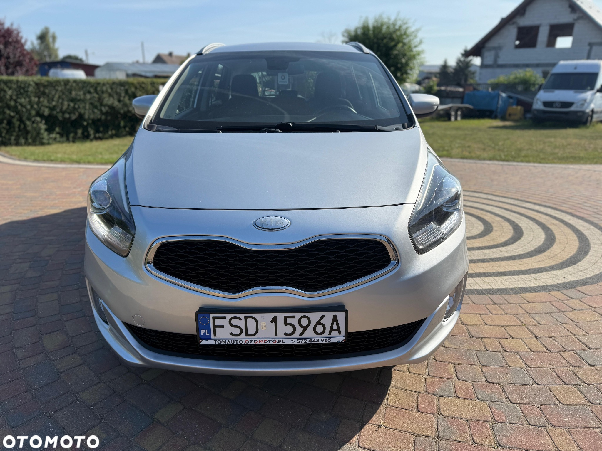 Kia Carens - 13
