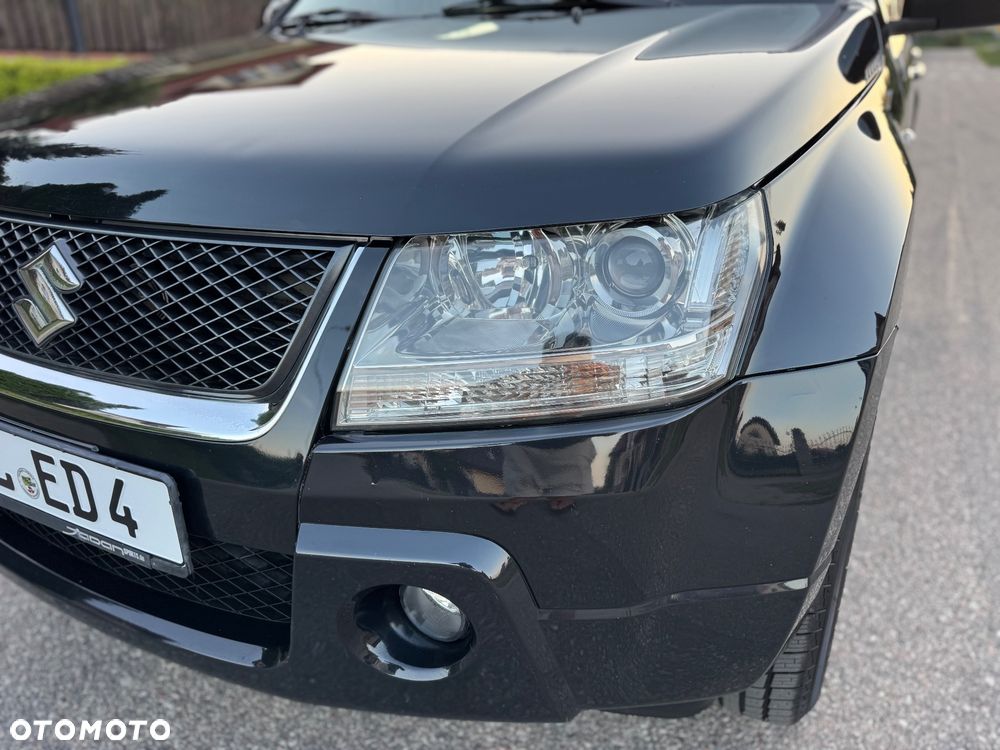 Suzuki Grand Vitara 2.0 Comfort Family - 3