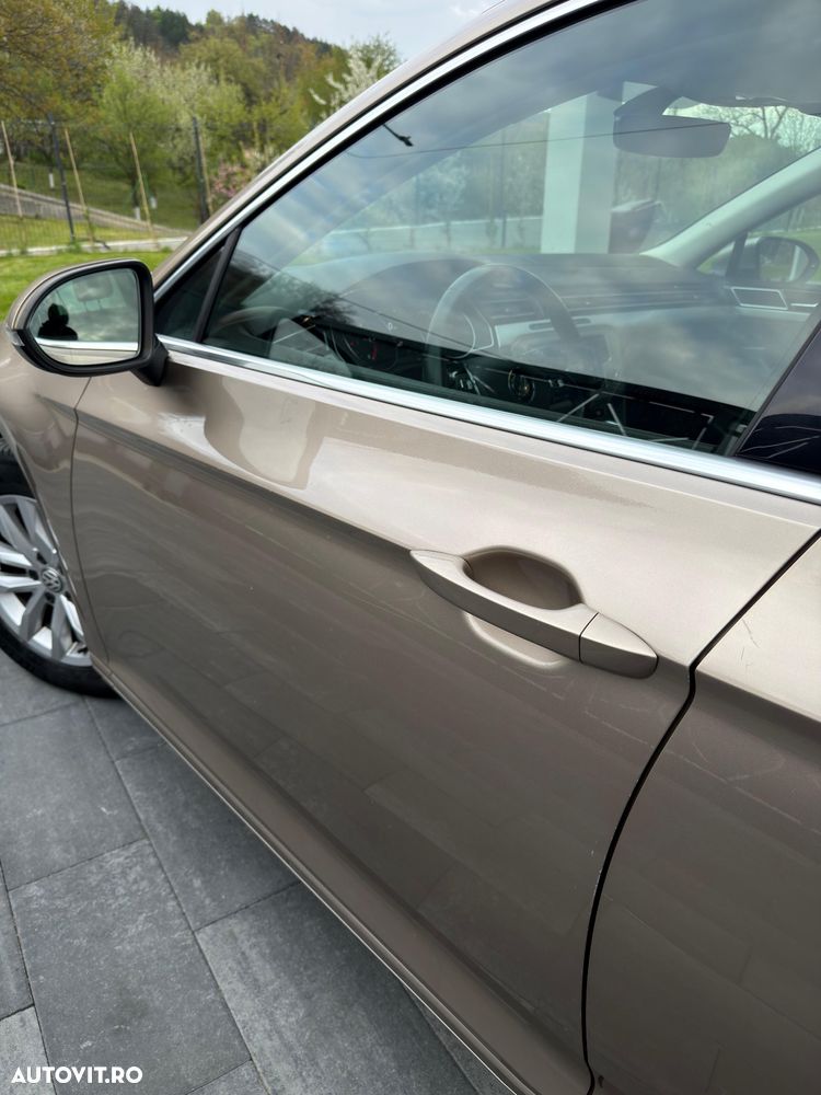 Volkswagen Passat 2.0 TDI DSG Comfortline - 17