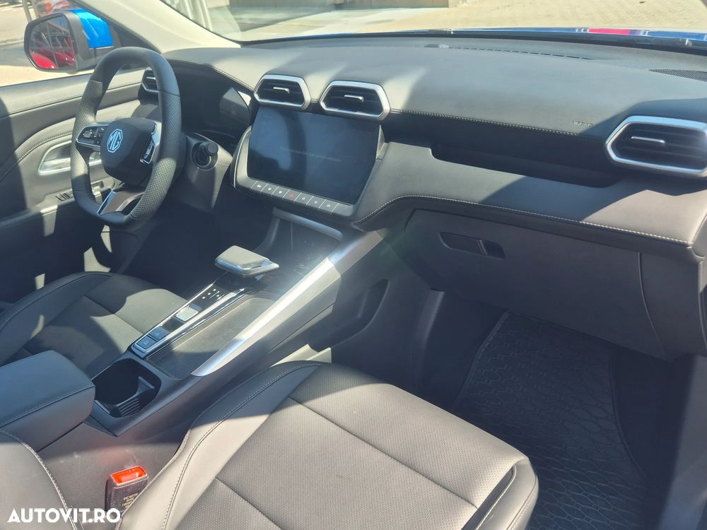 MG ZS HEV 1.5 GSI AT Exclusive - 36