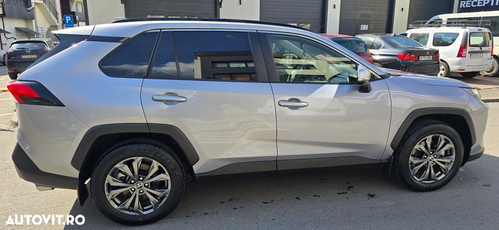 Toyota RAV4 - 4