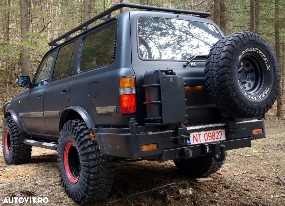 Toyota Land Cruiser - 19