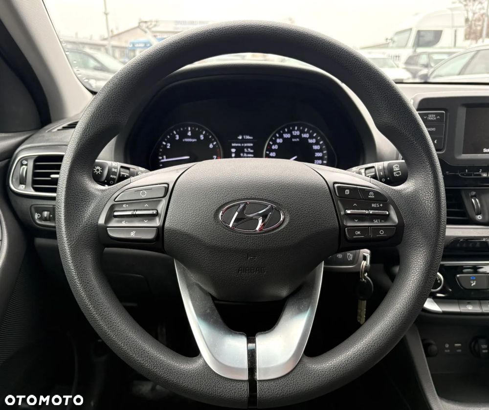 Hyundai i30 1.4 Classic + - 12