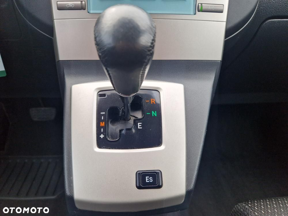 Toyota Corolla Verso 1.8 Sol + 7os MM - 19