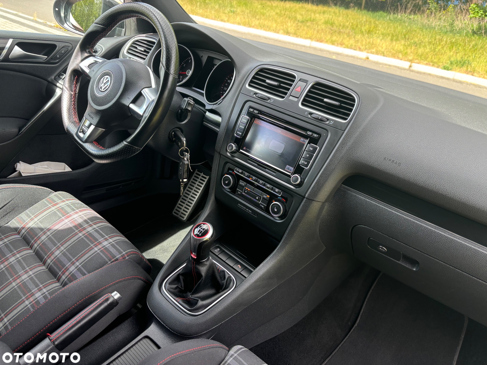 Volkswagen Golf VI 2.0 TSI GTI - 9