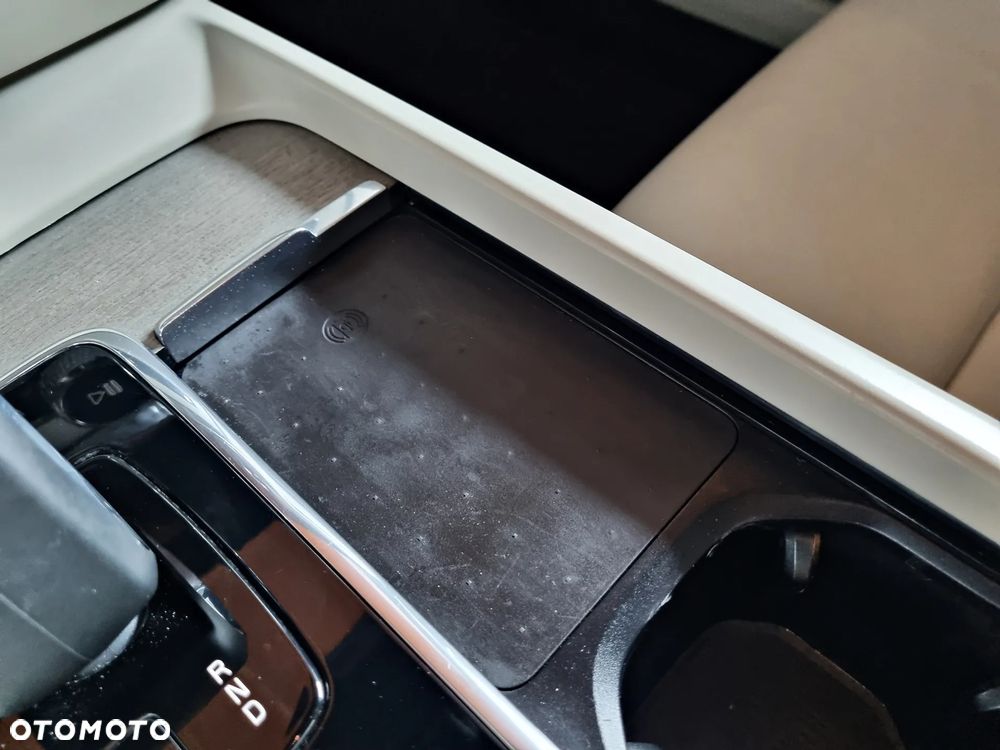 Volvo V60 Cross Country B4 D AWD Ultimate - 26