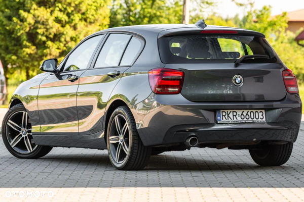 BMW Seria 1 116i Sport Line
